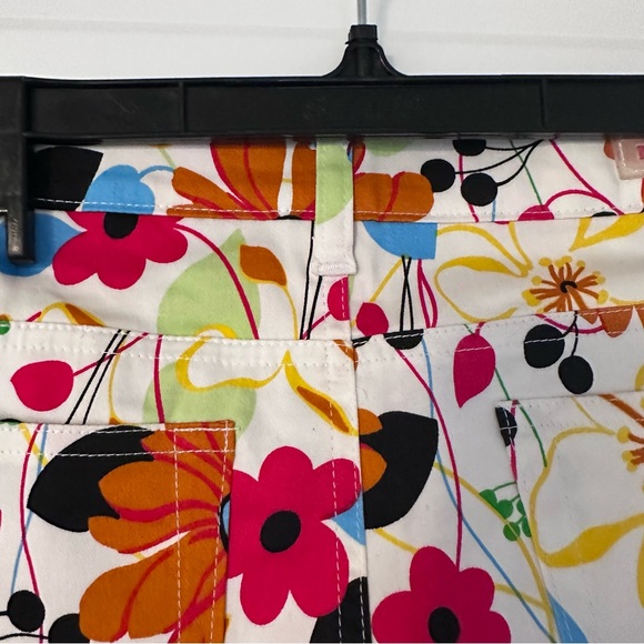 NWT ow rise floral print flare pants size 7/8 - Picture 9 of 12